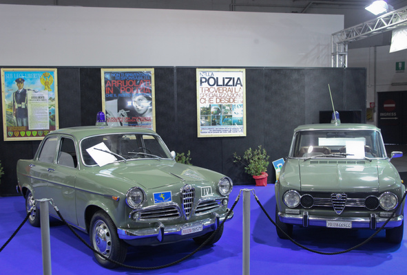 Bild: Alfa-Klassiker als Polizeiautos - Giulietta und Giulia - Auto e Moto d'Epoca 2014