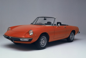 Alfa Romeo 1300 Spider (1970) - noch mit den alten Radkappen