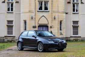 Alfa Romeo 147 GTA (2003) - als Lot 141 angeboten an der Artcurial Le Mans Classic Versteigerung am 30. Juni 2023