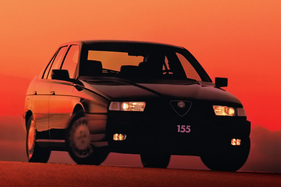 Alfa Romeo 155 (1992) - mit querliegendem Frontmotor und Vorderradantrieb