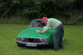 Alfa Romeo 1600 Junior Zagato (1973) - nach dem grossen Regen am Concours d'Elégance Suisse 2016 wollten die Autos wieder getrocknet werden