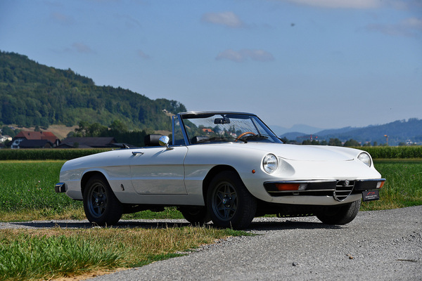 Bild: Alfa Romeo 1600 Spider (1975) - als Lot 148 an der Versteigerung der Oldtimer Galerie Toffen am 15. Oktober 2022