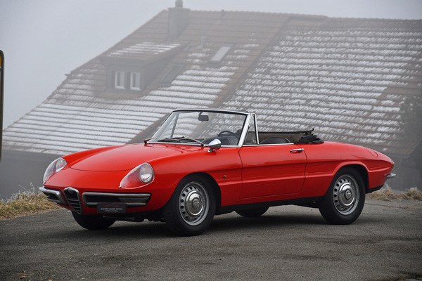 Alfa Romeo 1600 Spider Duetto (1968) - als Lot 165 angeboten an der Versteigerung der Oldtimer Galerie in Toffen am 26. März 2022