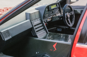 Alfa Romeo 164 ProCar (1988) - Renncockpit, aber die Mittelkonsole durfte aussehen wie beim Serien-164er