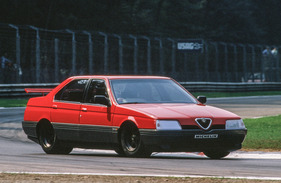 Alfa Romeo 164 ProCar (1988) - optisch exakt der Serienlimousine entsprechend