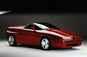 Alfa Romeo 164 Protéo (1991) - stetig anteigende Gürtellinie