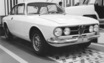 Alfa Romeo 1750 Coupé GT Veloce (1968) - an einer Ausstellung (© Archiv Automobil Revue) Alfa Romeo 1750 Coupé GT Veloce (1968) - an einer Ausstellung (© Archiv Automobil Revue)
