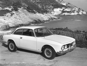 Alfa Romeo 1750 GT Veloce (1969) - am Strand