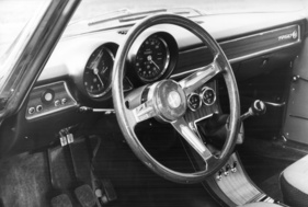 Alfa Romeo 1750 GT Veloce (1970) - Lenkrad und Armaturenbrett