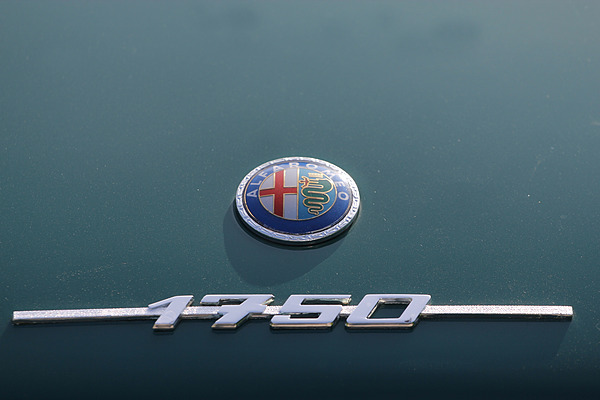 Alfa Romeo 1750 GT Veloce - Deklaration des Hubraums auf dem Kofferdeckel