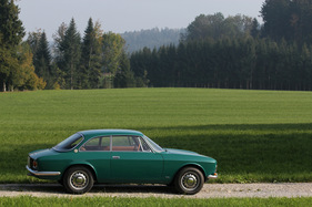 Alfa Romeo 1750 GT Veloce - Farbe pinien-grün Alfa Romeo 1750 GT Veloce - Farbe pinien-grün