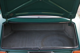 Alfa Romeo 1750 GT Veloce - Kofferraum mit knapp 320 qcm Volumen