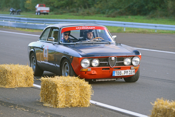 Alfa Romeo 1750 GTV (1968) - Pista e Piloti Flugplatz Pferdsfeld 2020