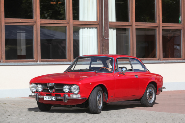 Alfa Romeo 1750 GTV (1969) - bereits mit Vieraugengesicht - Albisgütli Classic Cars & Bikes August 2022