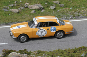 Alfa Romeo 1750 GTV (1970) - bei der Überquerung des Flüelapasses an der Passione Engadina 2019
