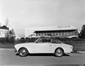 Alfa Romeo 1900 C Coupé Vignale (1953) - im Hintergrund das Flughafengebäude von Milano-Linate