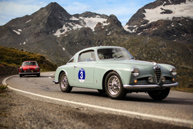 Bild Alfa Romeo 1900 C Pininfarina (1953) - an der Passione Engadina 2013 - Raduno Internationale Di Auto Storiche Italiane