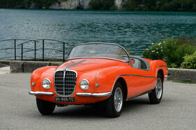 Alfa Romeo 1900 C "Spider Razza" – Ähnlich Michelottis MG TD. Der MG hatte allerdings einen niedrigeren Kühlergrill und eine konventionellere Seitenlinie samt Türen Alfa Romeo 1900 C "Spider Razza" – Ähnlich Michelottis MG TD. Der MG hatte allerdings einen niedrigeren Kühlergrill und eine konventionellere Seitenlinie samt Türen