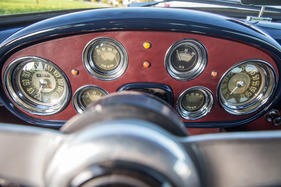 Alfa Romeo 1900 C Super Sprint (1956) - sechs Rundinstrumente für die komplette Kontrollinformation