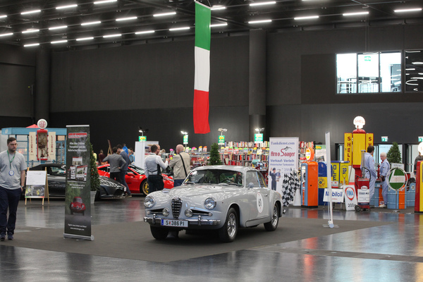 Alfa Romeo 1900 C Touring Coup in der Halle "Bella Italia" - Classic Expo Salzburg 2019