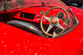 Alfa Romeo 1900 Sport Spider - rudimentäres Interieur - auf dem Genfer Automobilsalon 2015