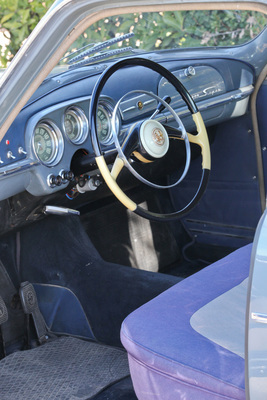 Alfa Romeo 1900 Super (1956) - Sitzbank und Lenkradschaltung