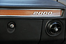 Alfa Romeo 2000 Berlina (1972) - auch im Innern ist der Hubraum angedeutet (© Bruno von Rotz, 2016) Alfa Romeo 2000 Berlina (1972) - auch im Innern ist der Hubraum angedeutet (© Bruno von Rotz, 2016)