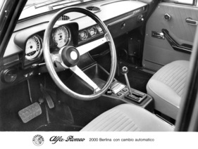 Alfa Romeo 2000 Berlina (1972) - auch mit 3-Gang-Automatikgetriebe erhältlich