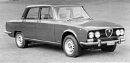 Alfa Romeo 2000 Berlina (1972) - vier gleich grosse Scheinwerfer bei der 2000-er-Version (1972)