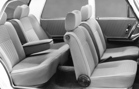 Alfa Romeo 2000 Berlina (1975) - Interieur - Platz für fünf Personen