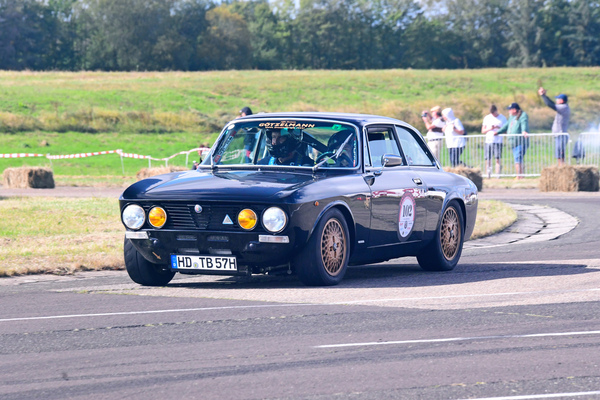 Alfa Romeo 2000 GTV (1972) - Pista & Piloti Pferdsfeld 2024