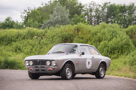 Alfa Romeo 2000 GTV (1972) - offered as lot 186 at the Artcurial Le Mans Classic auction on July 9, 2016