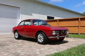 Alfa Romeo 2000 GTV (1974) - as lot 2109 at the RM/Sotheby's Fort Lauderdale auction from March 25 to 26, 2022