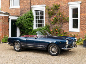 Alfa Romeo 2000 Spider (1960) - Lot 148 at the Bonhams Goodwood Members' Meeting auction on April 14, 2024