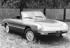 Alfa Romeo 2000 Spider (1972) - mit den filigranen Original-Alurädern