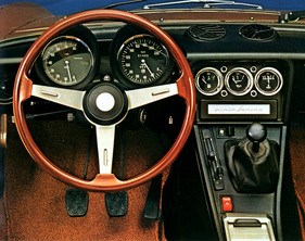 Alfa Romeo 2000 Spider (1978) - Interieur eines Neuwagens