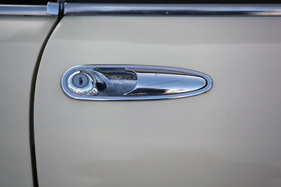 Alfa Romeo 2000 Spider (1978) - Türgriff- und schloss