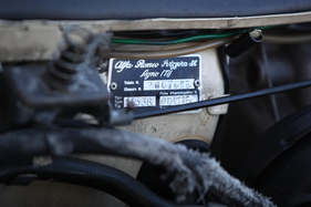 Alfa Romeo 2000 Spider (1978) - Typenschild