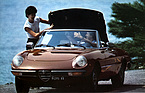 Alfa Romeo 2000 Spider (1978) - das Dach lässt sich in Sekunden öffnen