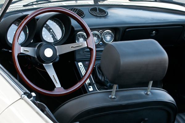 Alfa Romeo 2000 Spider (1978) - die Armaturen sind nicht ganz spiegelfrei