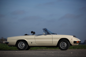 Alfa Romeo 2000 Spider (1978) - macht offen ...
