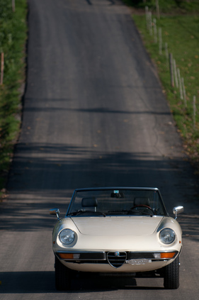 Alfa Romeo 2000 Spider (1978) - sofort als Alfa erkennbar