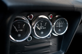 Alfa Romeo 2000 Spider (1978) - wichtig - immer den Öldruck beachten und den Motor sorgfältig warmfahren