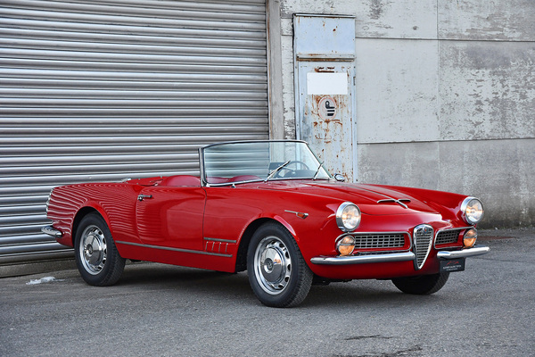 Bild: Alfa Romeo 2000 Spider Touring (1961) - gemeldet als Lot 189 für Versteigerung der Oldtimer Galerie Toffen vom 27. März 2021