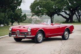 Alfa Romeo 2000 Touring Spider (1962) - als Lot 26 an der Bonhams The Laguna Seca Auction 2026