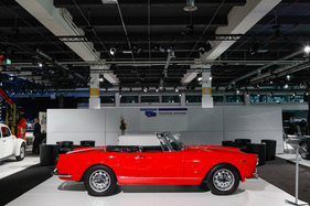 Alfa Romeo 2600 Spider (1966) - gesehen auf dem Stand der Touring Garage - 38. Auto Zürich 2025