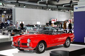 Alfa Romeo 2600 Spider (1966) - gesehen auf dem Stand der Touring Garage - 38. Auto Zürich 2025