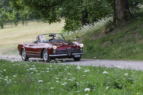 Alfa Romeo 2600 Spider Touring (1964) - Albisgütli Classics Cars & Bikes Juli 2025