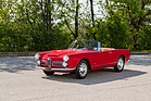 Image: Alfa Romeo 2600 Spider by Touring (1963) - offered as lot 242 at the RM/Sotheby's "Driving into Summer" 2020 auction