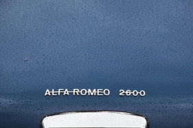 Alfa Romeo 2600 Touring Spider (1963) - Schriftzug - Albisgütli Classics - Cars & Bikes August 2021